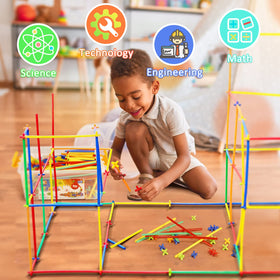 Group of children assembling a castle with Ggiibro pieces.