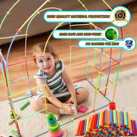 Classroom activity with Ggiibro straw-constructor promoting cooperation.
