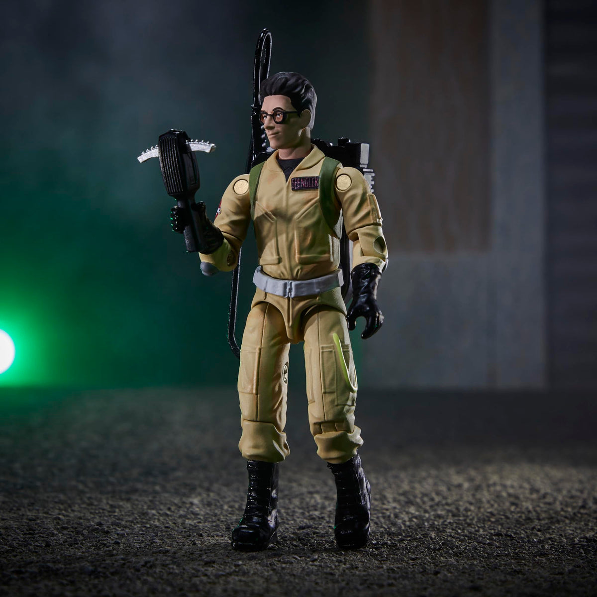 Ghostbusters Plasma Pack 40th: Peter Venkman figure with proton wand for action play.