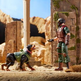 G.I. Joe Classified Series Mutt & Junkyard with 16 accessories offers versatile play.