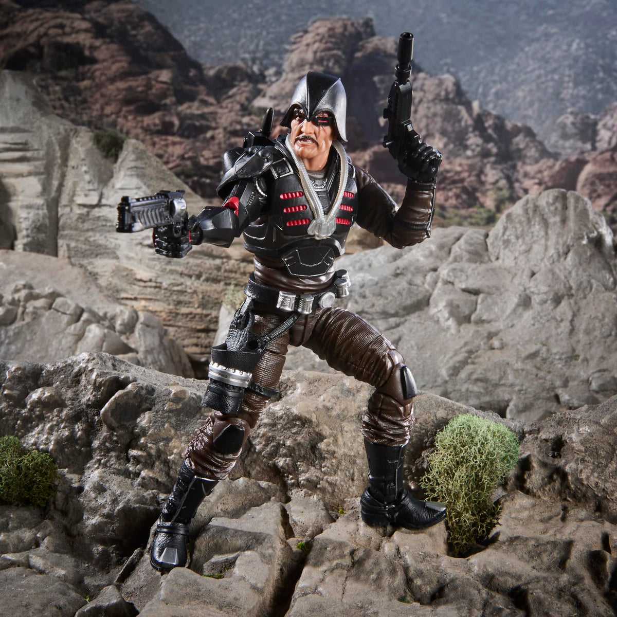 G.I. Joe Major Bludd missiles included for action scenes