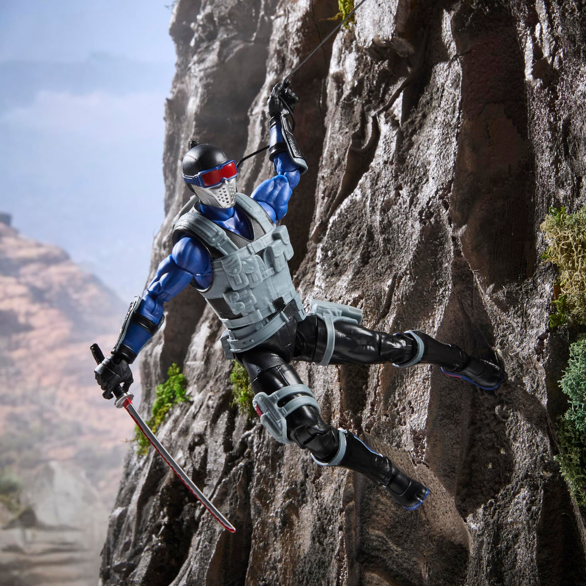 G.I. Joe Classified Snake Eyes V4 grappling hook with line for dramatic scenes
