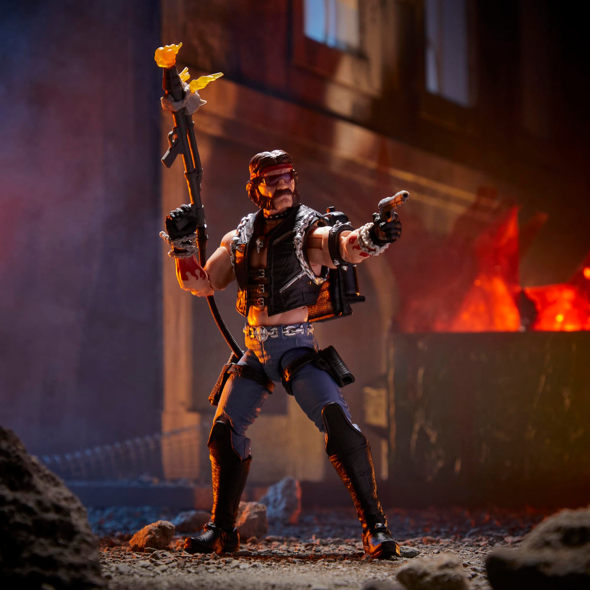 Gi Joe Dreadnok Torch second weapon attachment enables varied action scenes