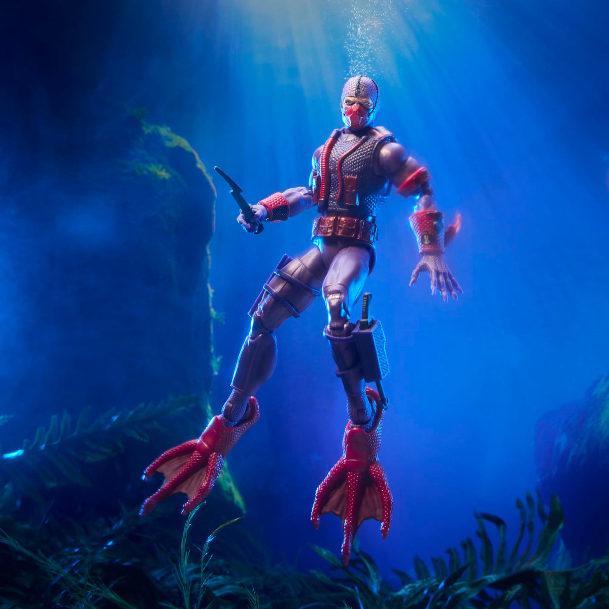G.I. Joe Hydro-Viper backpack diving gear enhances underwater appearance.