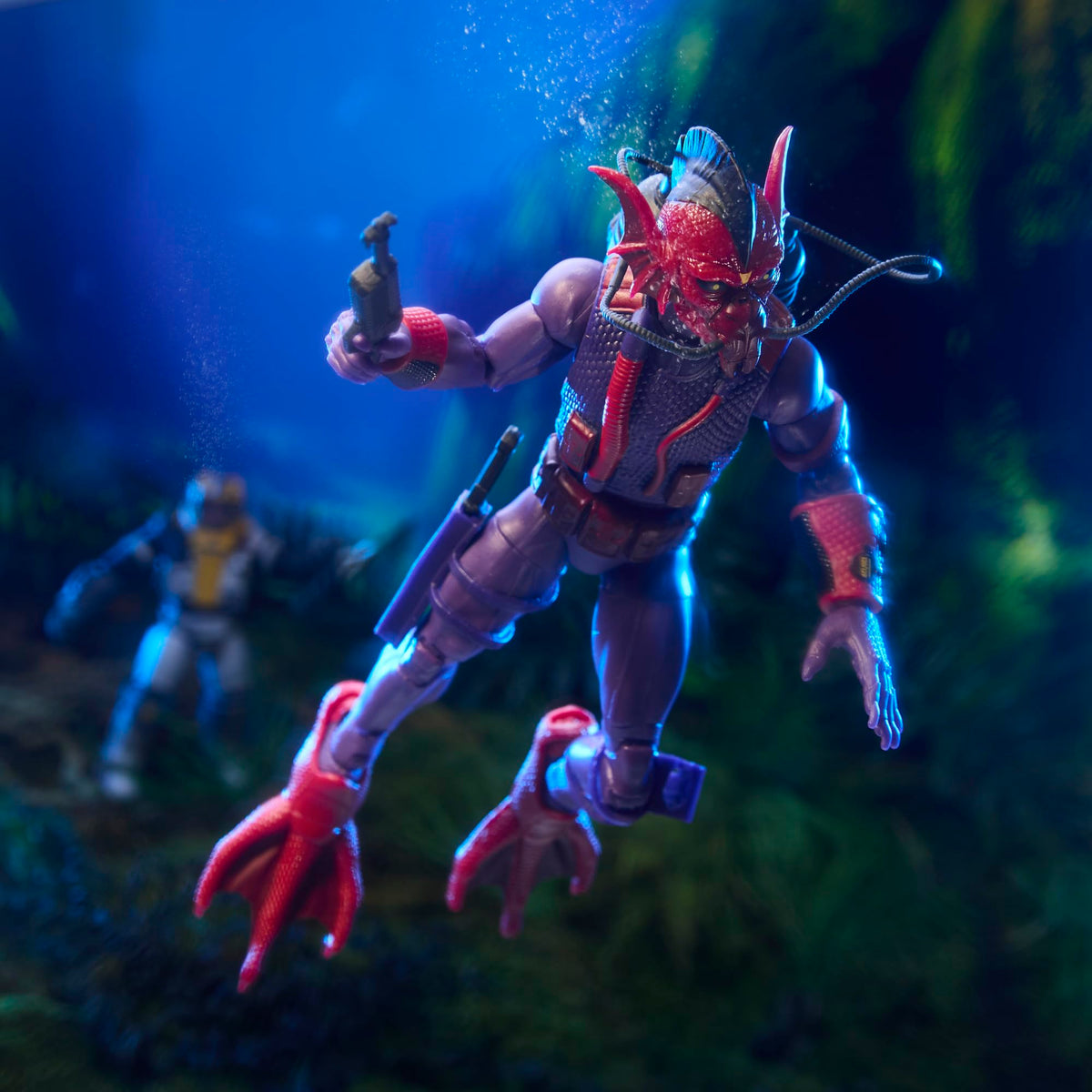 G.I. Joe Hydro-Viper devil ray pet adds narrative depth to scenes.