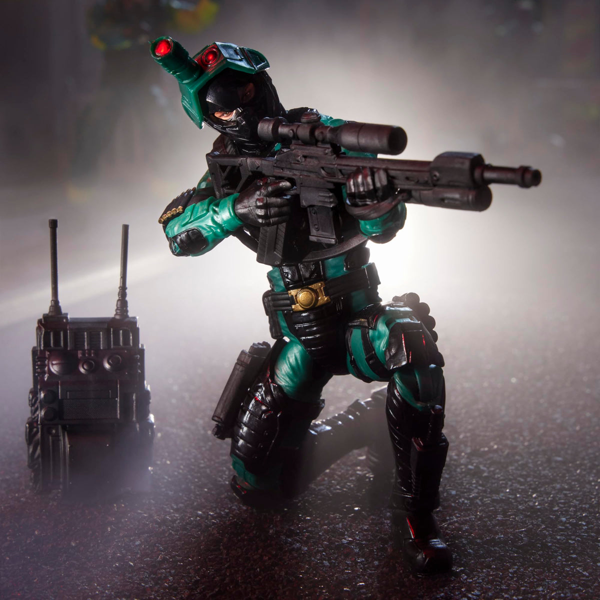 Night-Viper backpack accessory adds authentic battle kit look.