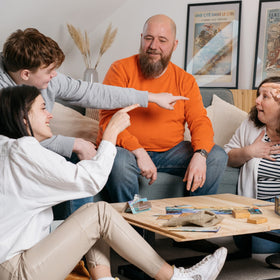 Gigamic Hellapagos Big Box voting moment highlights social decision making