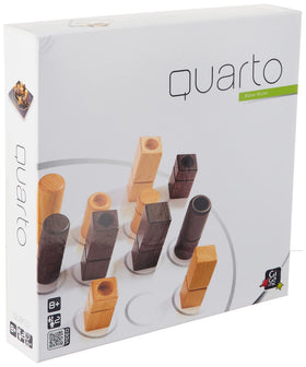Gigamic Quarto wooden pieces ready for a quick strategy challenge during family game night.