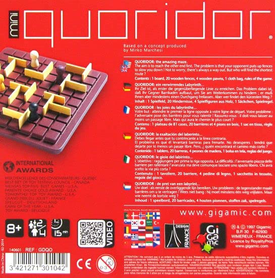 Gigamic Quoridor Mini pawn movement in fast, focused sessions