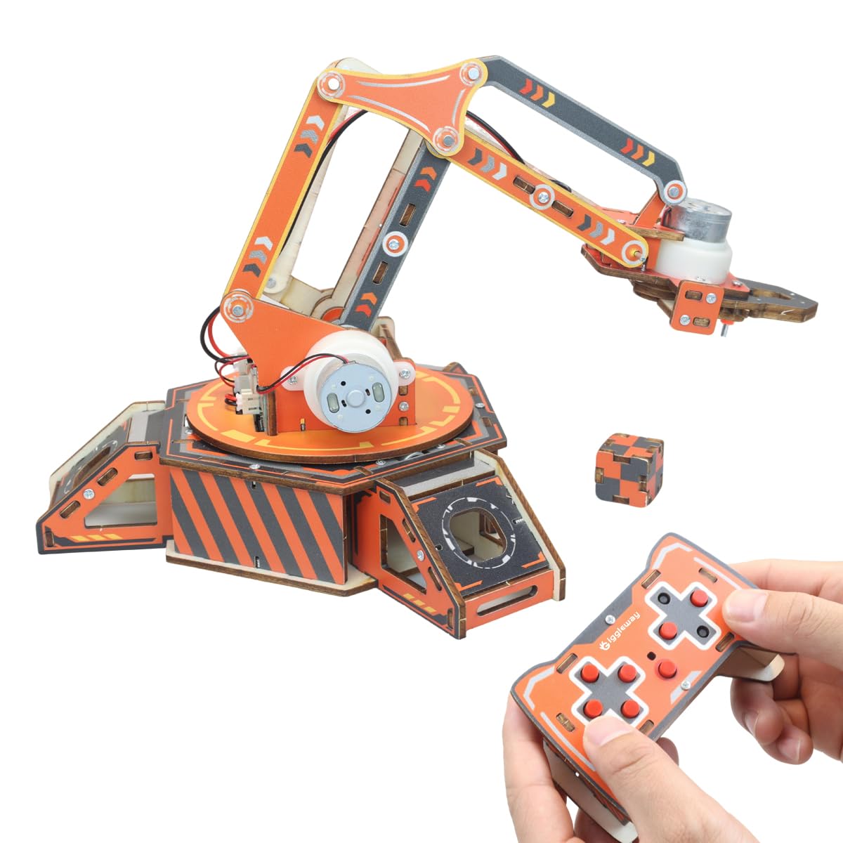 Giggleway robot arm kit 360-rotation boosts flexible STEM exploration.