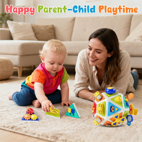 Gigilli busy cube buckling wristband supports hand-eye coordination and dressing practice.