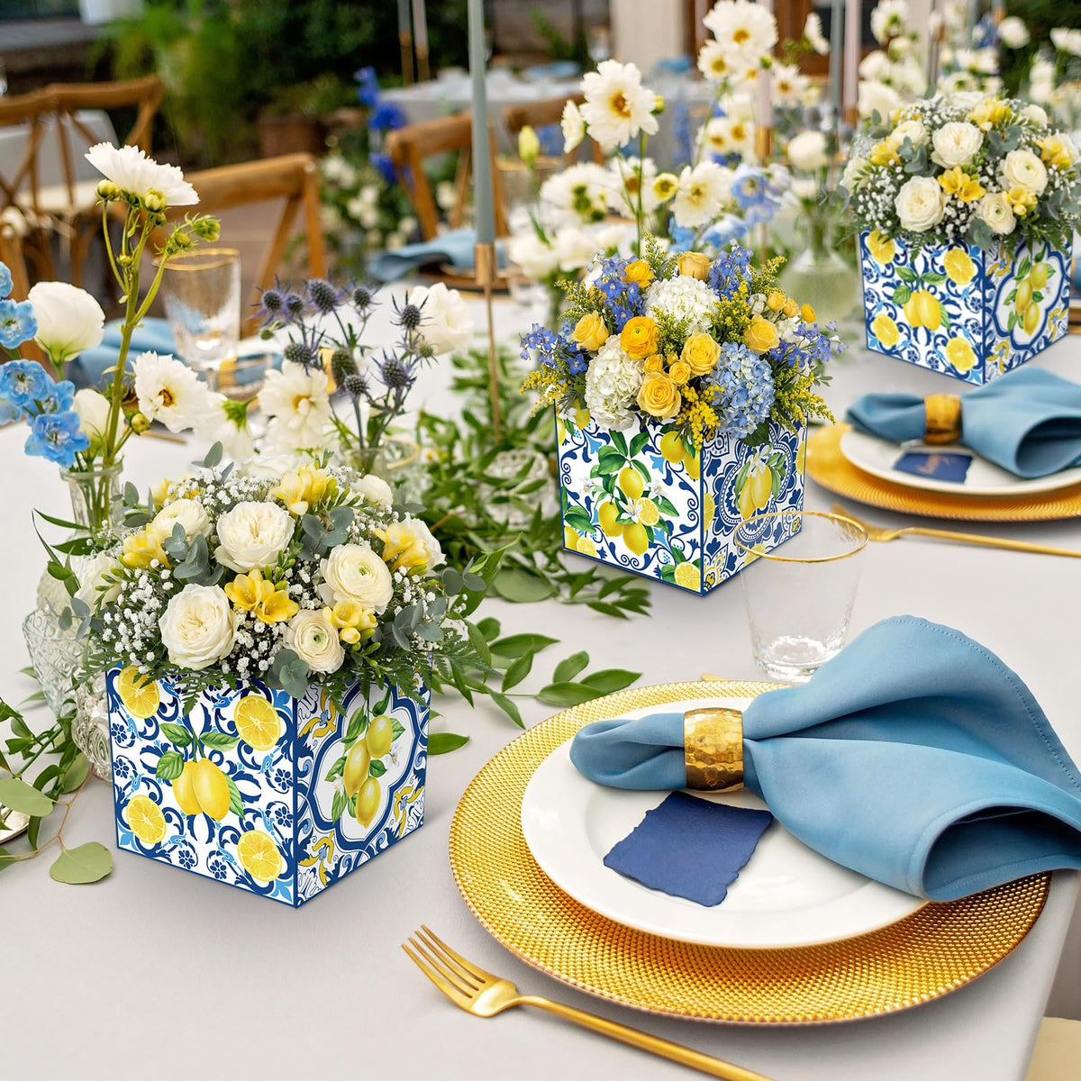Gilprop Capri lemon table decor in blue for coastal celebrations.