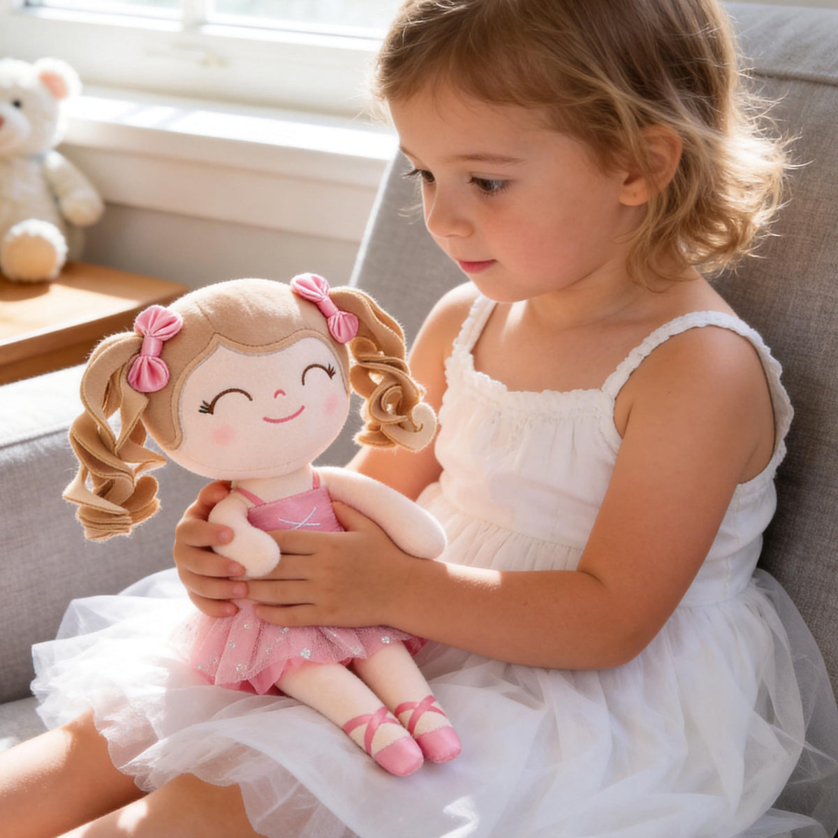 Gloveleya plush doll, easy-care machine wash gentle.