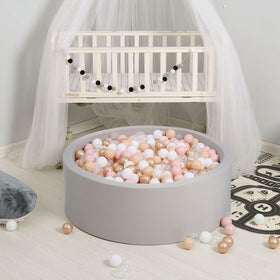 GOGOSO compact-storage bag keeps ball pit setup tidy.