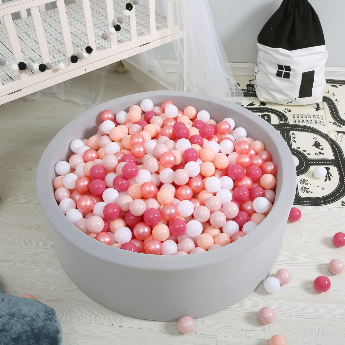 GOGOSO storage bag with the ball pit balls