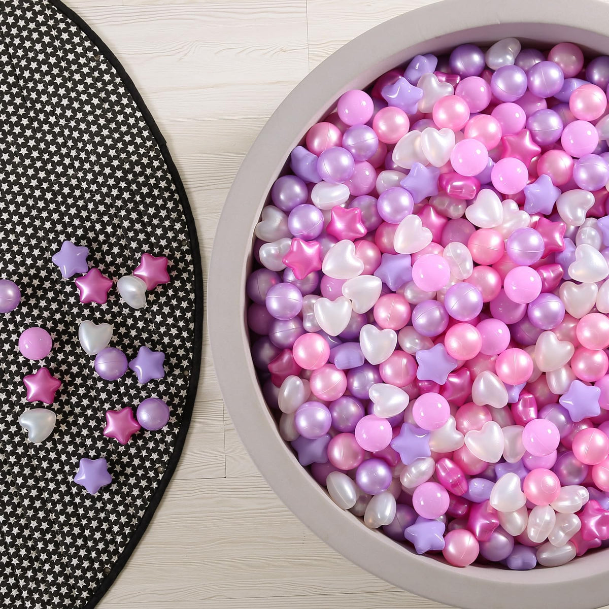GOGOSO non-toxic balls ideal for indoor playrooms.