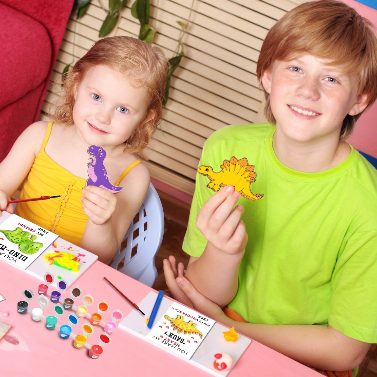 GOGREENWOVEN dinosaur back-of-card game adds extra party fun