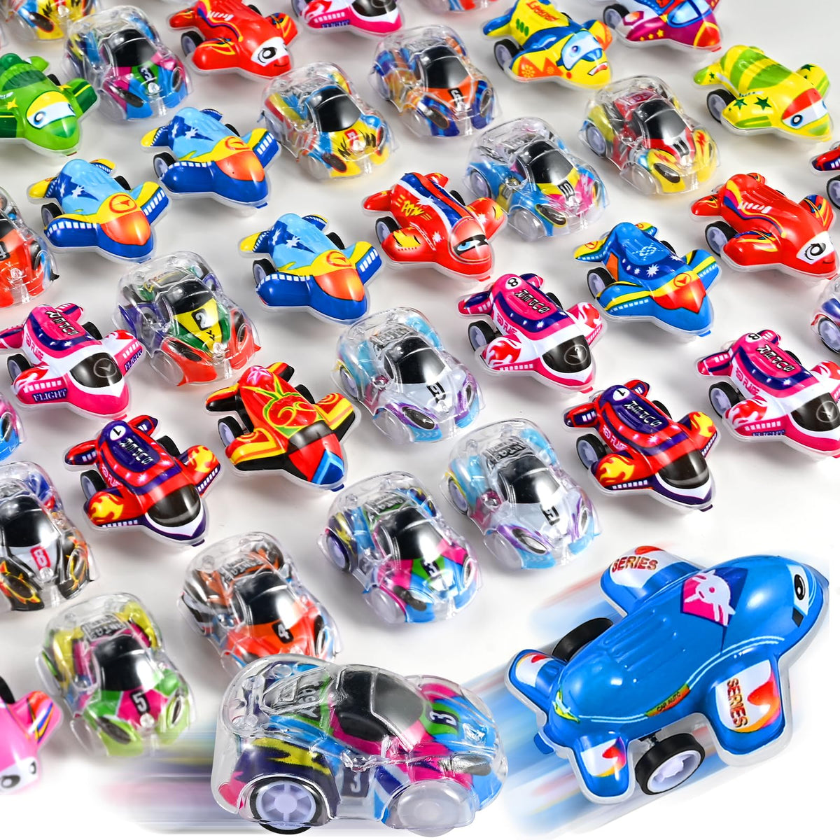 GOLDGE mini pull-back cars in bright colors for fast, battery-free play.