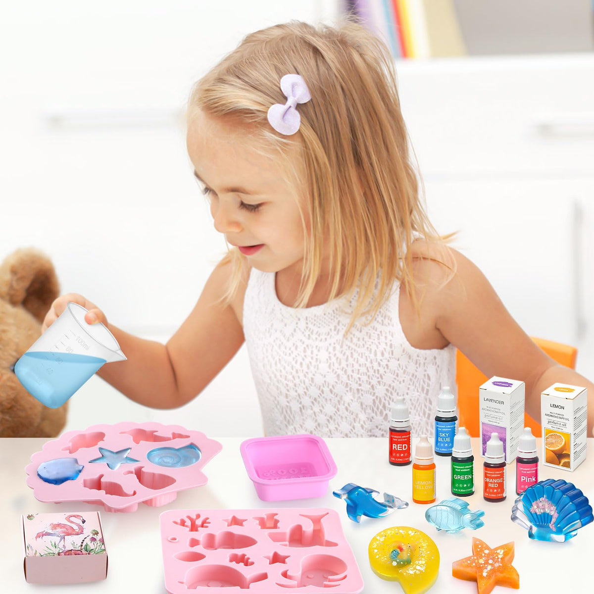 Golray complete kit includes tools and bags for sharing soaps with friends.