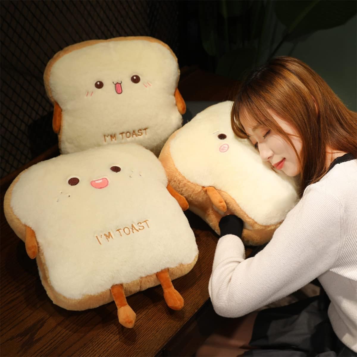 Goylmc Toast Bread Plush Fluff Up after Drying promotes quick softness restoration.