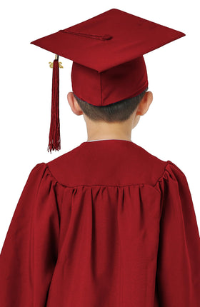 GraduatePro year charm provides a memorable milestone detail for the set.