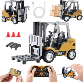 GRANTLEY RC forklift toy with front view showcases lifelike detail for imaginative play.