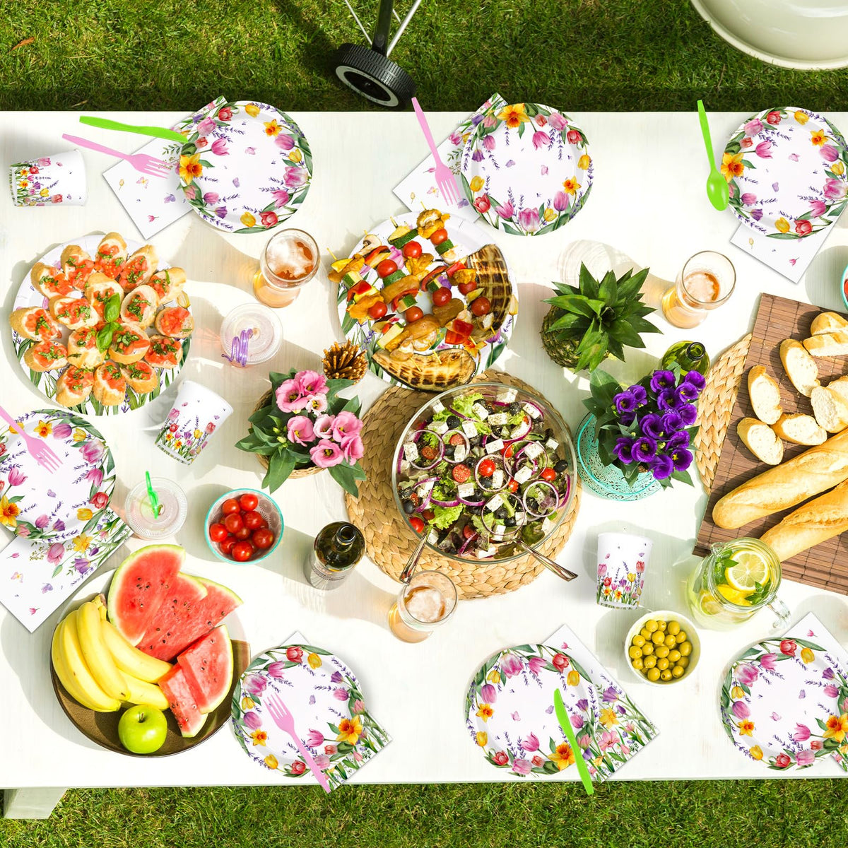 Greencian 50-piece utensils, durable plastic for lively events.