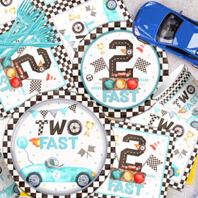 GREHUMOR Two Fast napkins for coordinated cleanup and style