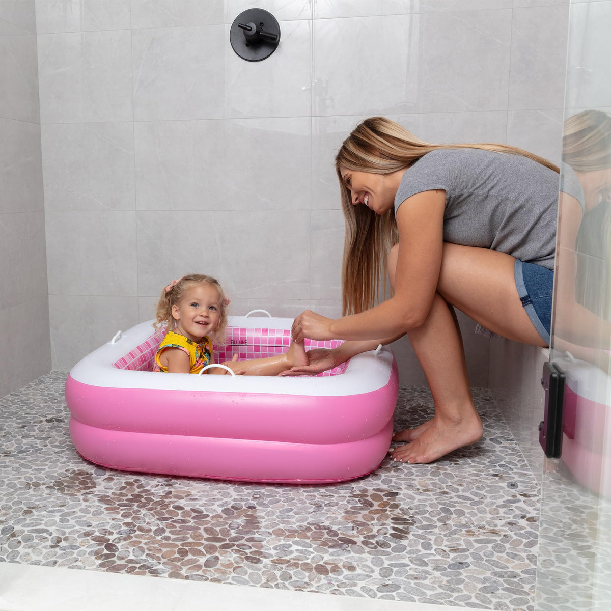 GRIP A POOL 3-in-1 square design showing spacious play area