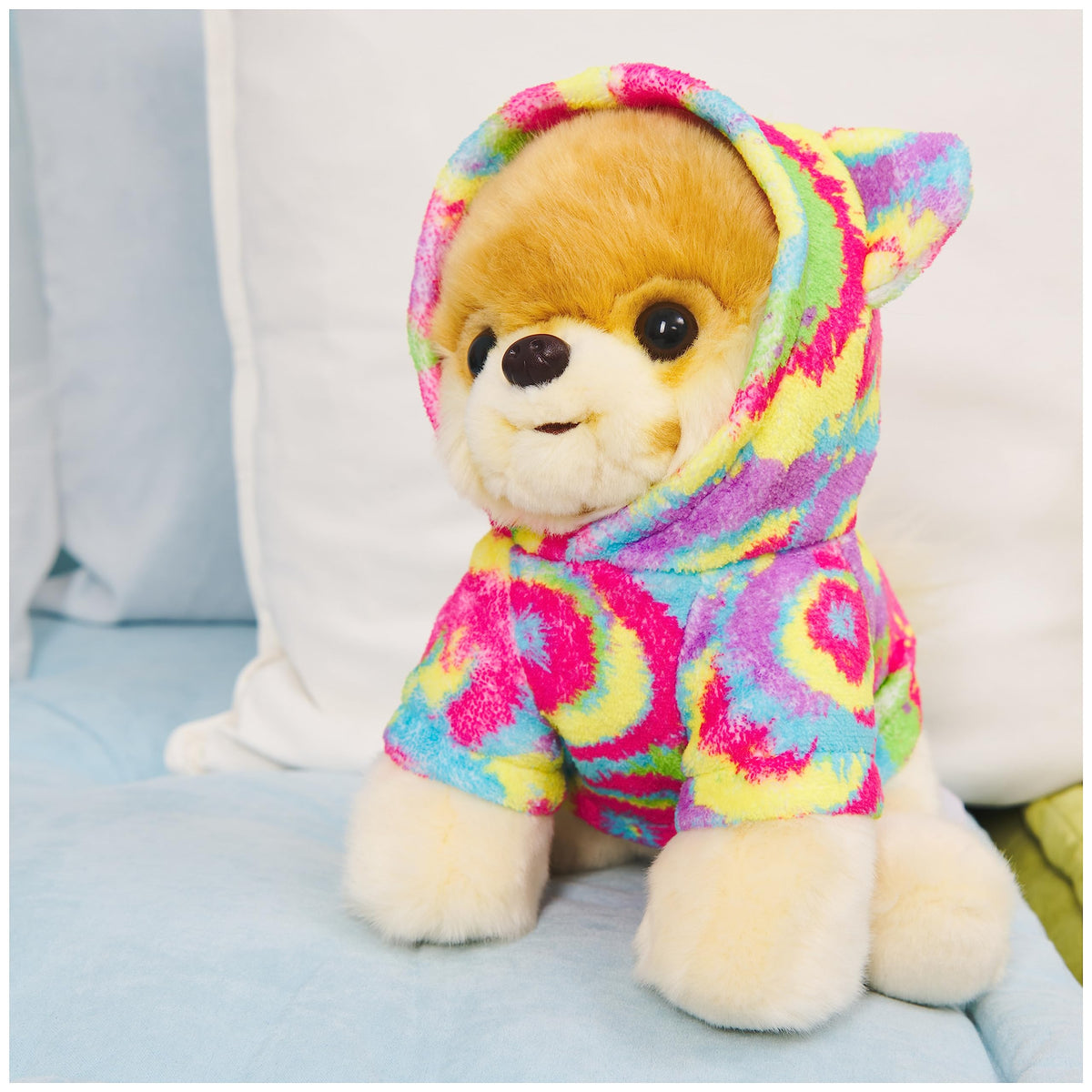 GUND Boo face with a cheerful smile; friendly bedtime companion.