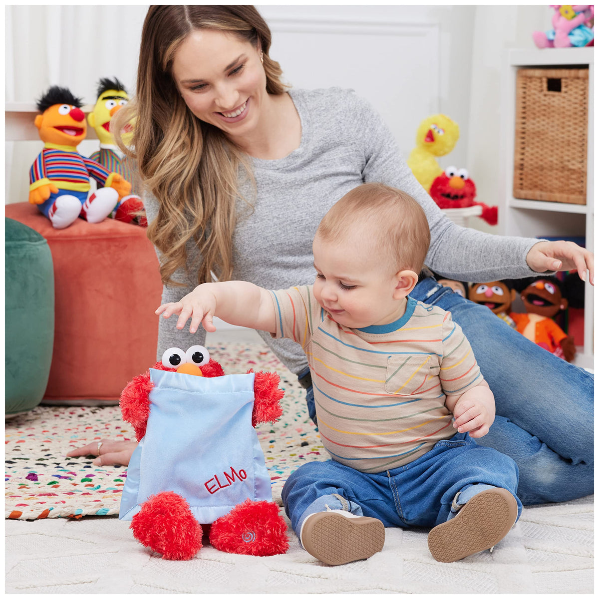 Elmo animated with 13 phrases during motion