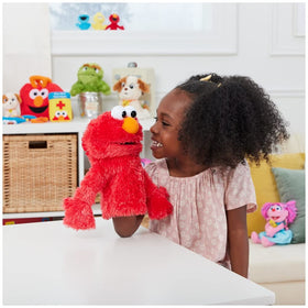 GUND Elmo stitching detail highlights durable craftsmanship for daily use