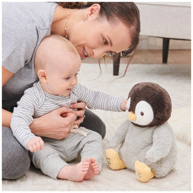 Kissy’s wings move in a kissing motion to engage baby.