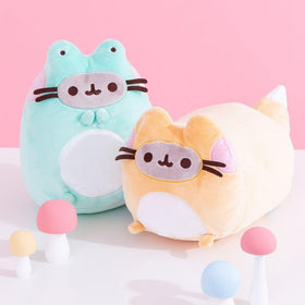 GUND Pusheen Enchanted Frog Plush side view, ideal shelf décor.