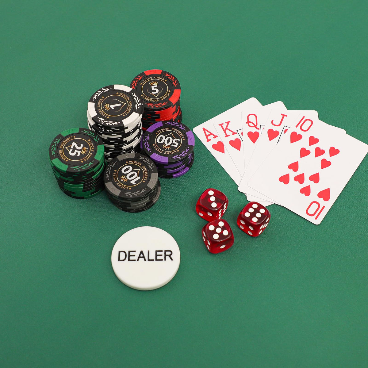 GUSTARIA large square surface protects tables from wear during intense games.