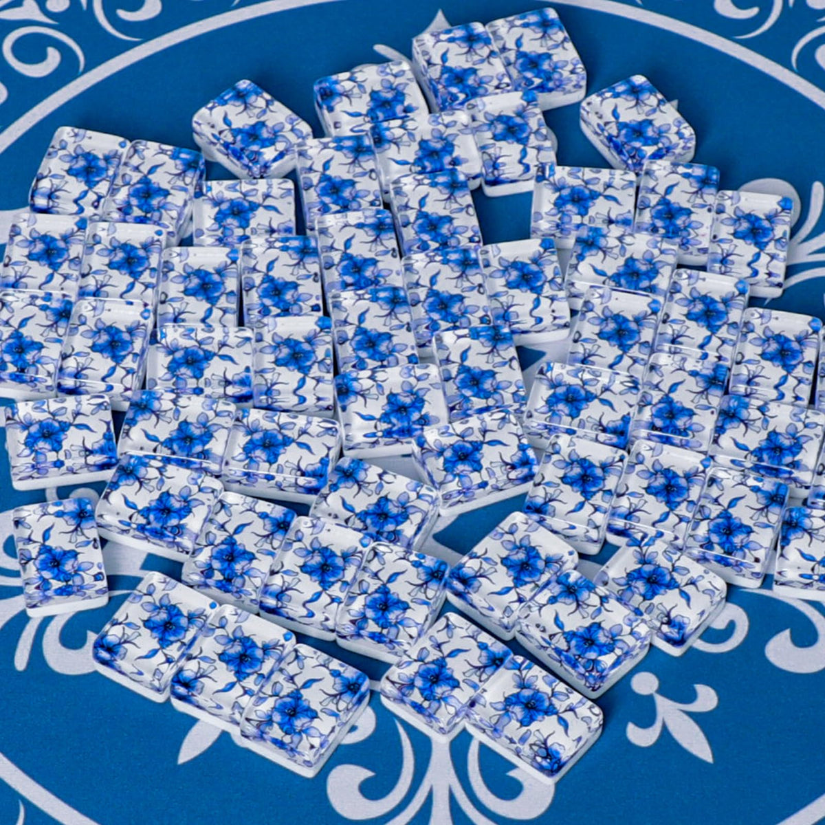 GUSTARIA lightweight, portable mahjong set designed for travel and casual play.