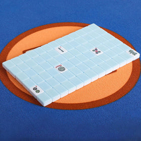 GUSTARIA elegant engravings aid quick tile recognition during play