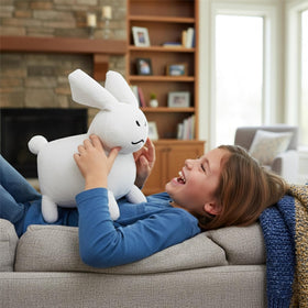 GUUZOGG Gubby plush packaging scene shows ready-to-gift presentation.