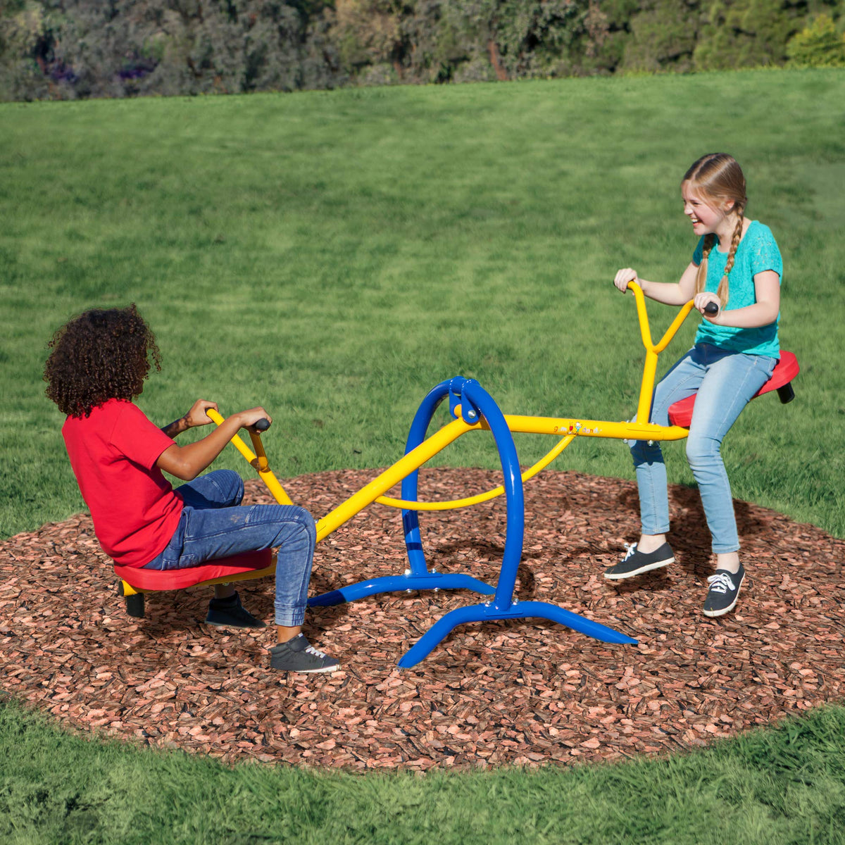 Gym Dandy TT-210 compact dimensions support easy backyard installation