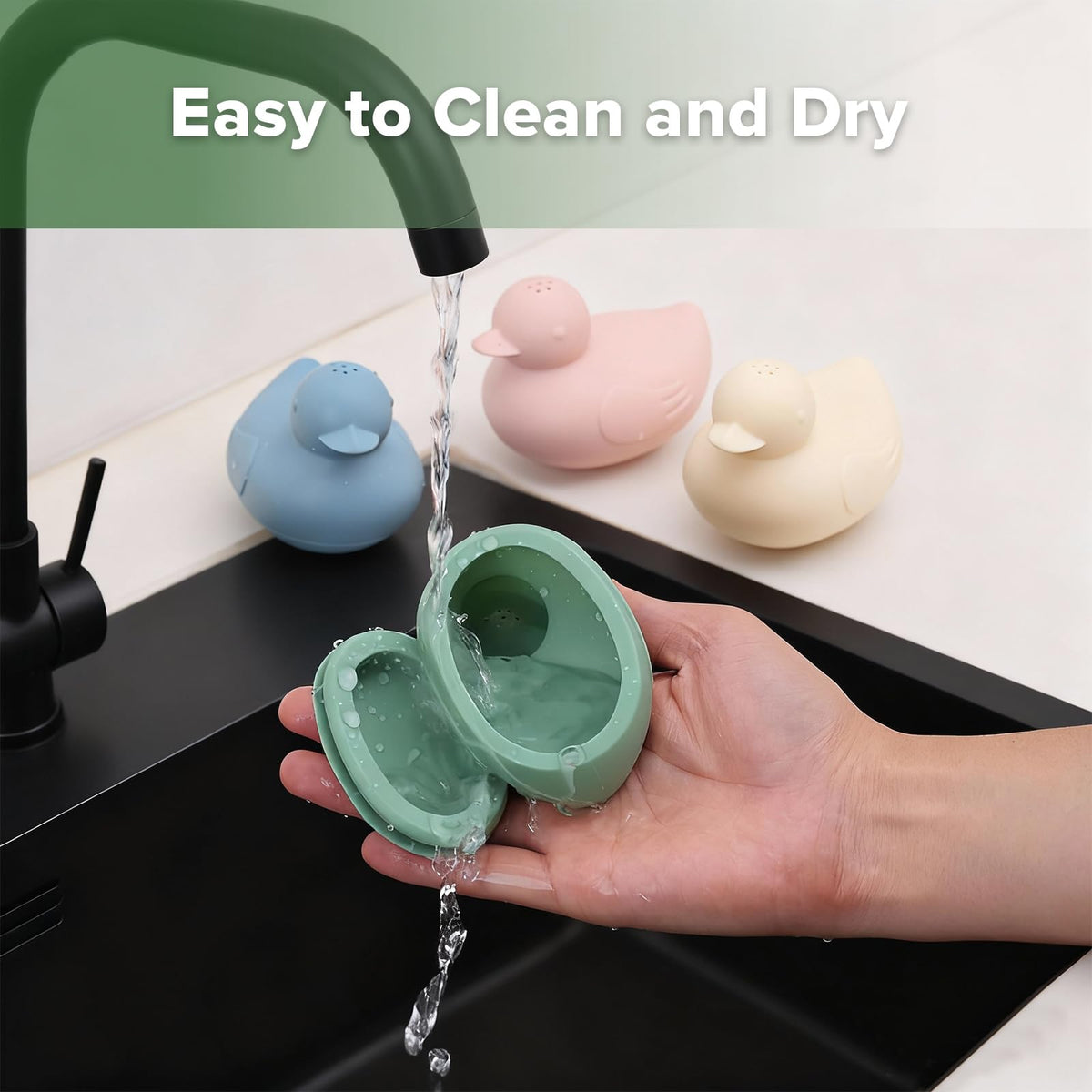 haakaa Dinky Splash Duck colors support early color recognition during baths.