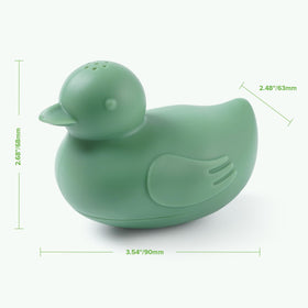 haakaa Dinky Splash Duck is lightweight and easy for tiny hands to grasp.