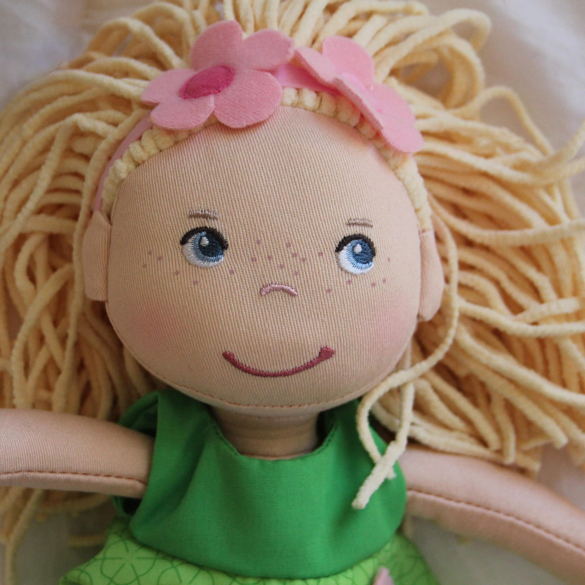 Mali removable outfit promotes mix-and-match dress-up play