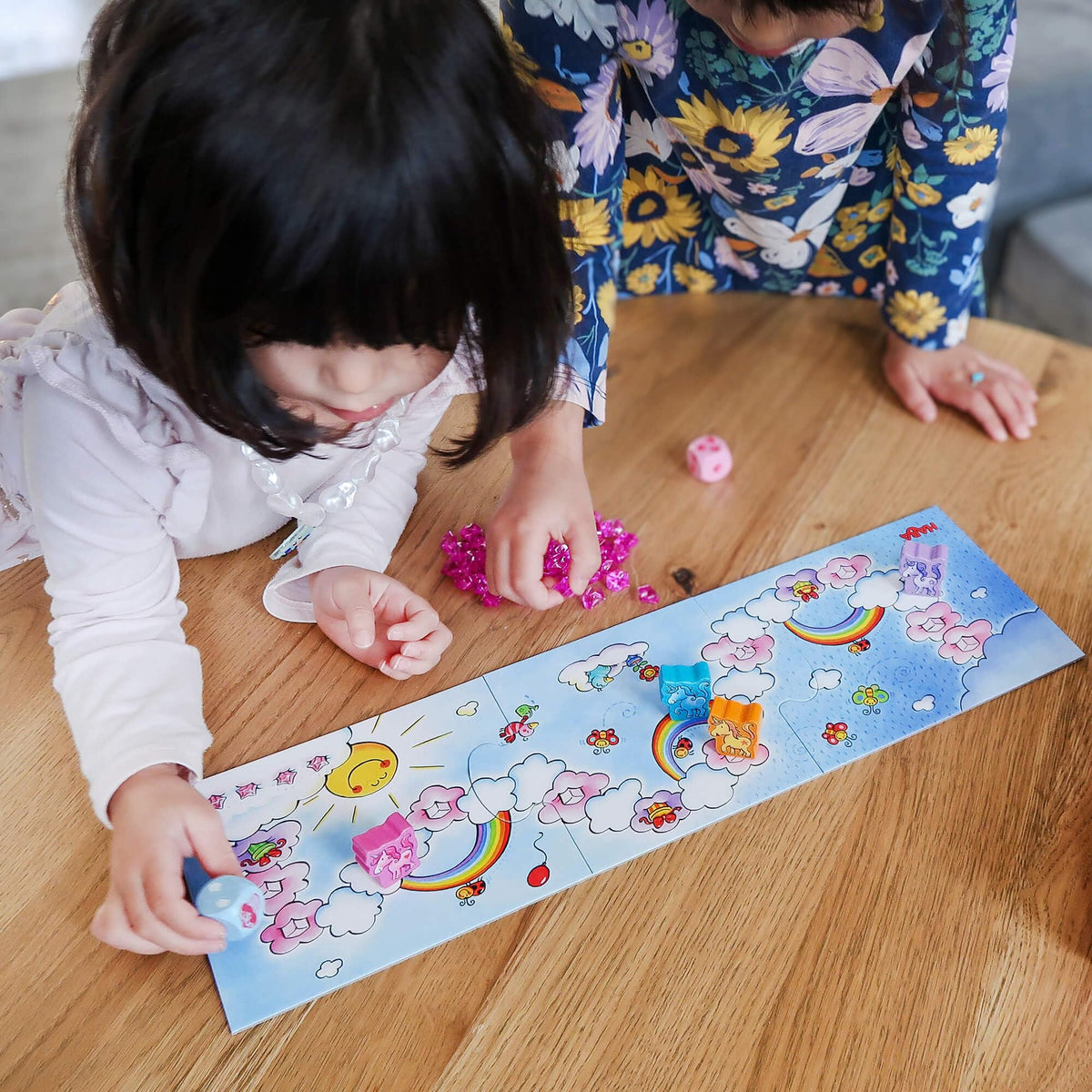 HABA Unicorn Glitterluck cloud crystals entice kids to collect during a sunny race