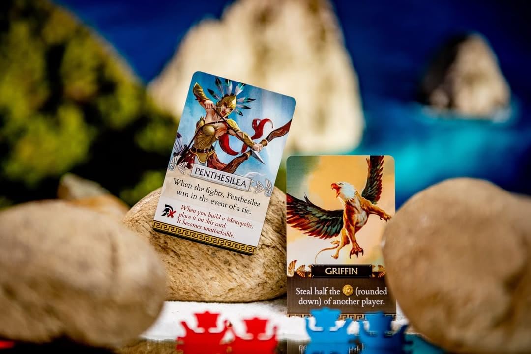Hachette Cyclades teamplay mode with teammates planning moves
