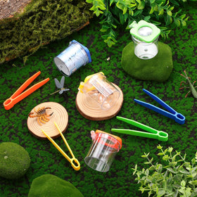 Halloscume clear top view box offers magnified observations during outdoor adventures.