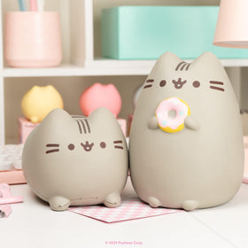 Hamee Pusheen close-up squishy showing tactile texture and slow rise.