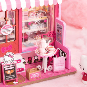Hands Craft Hello Kitty patisserie LED light adds ambient glow.
