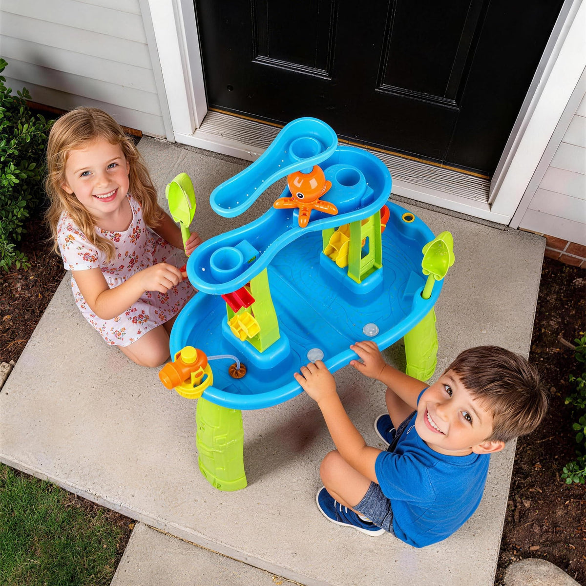 Hanyutom outdoor water table makes a versatile gift for kids.