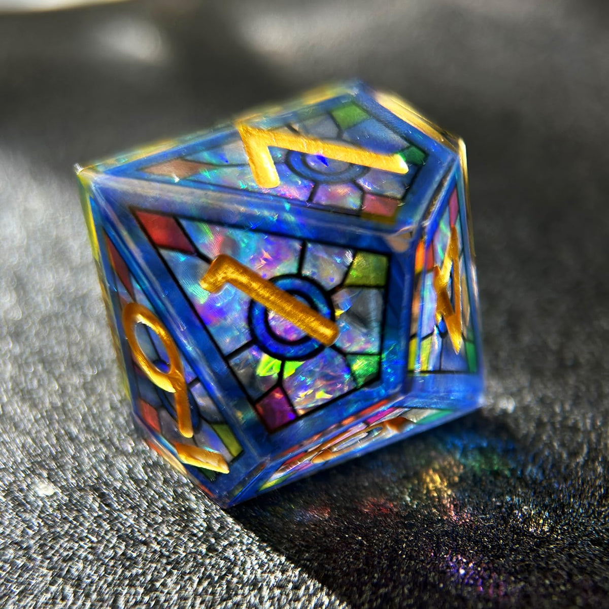 HAOMEJA blue-sky-d12 dice sparkle in sunlight on table