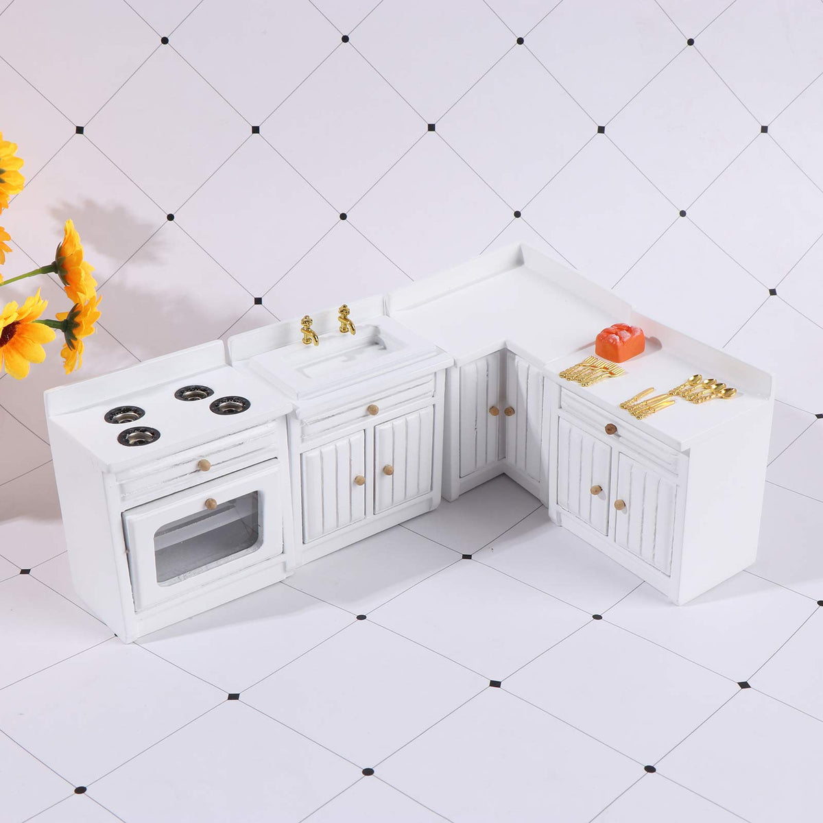 Haomian kitchen setup arrangement inspires imaginative dollhouse décor.